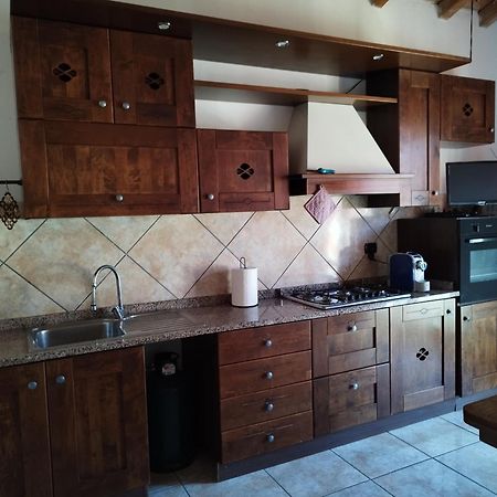 B&B I Ghiri Canzo Bagian luar foto