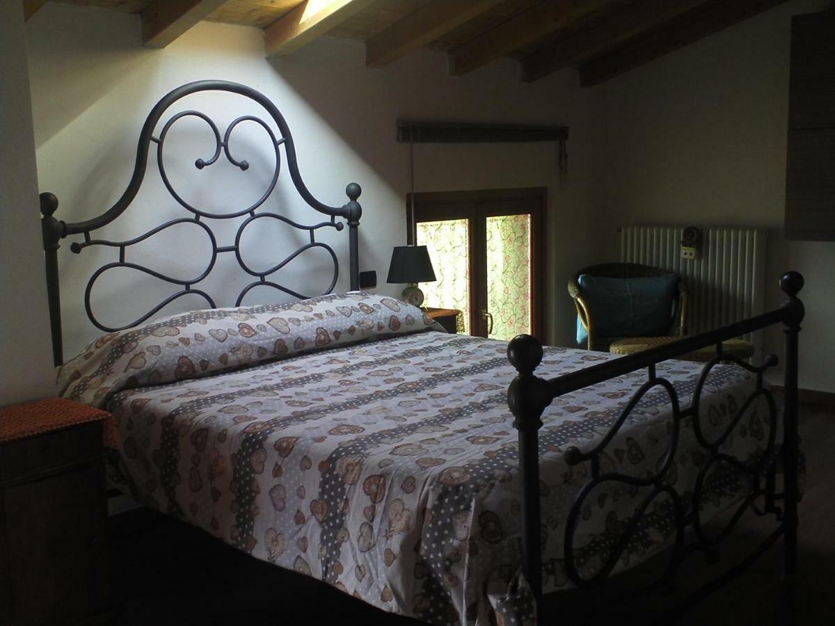 B&B I Ghiri Canzo Bagian luar foto