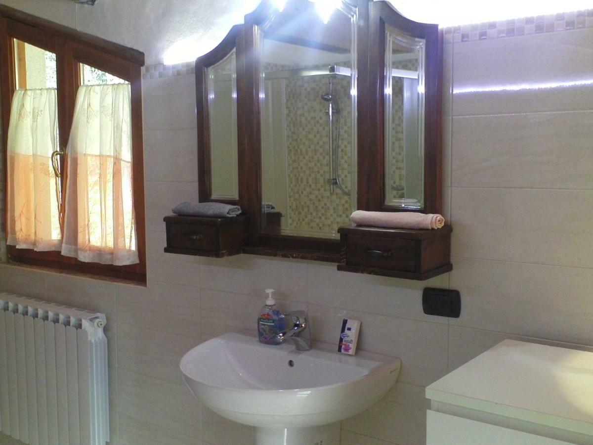 B&B I Ghiri Canzo Bagian luar foto