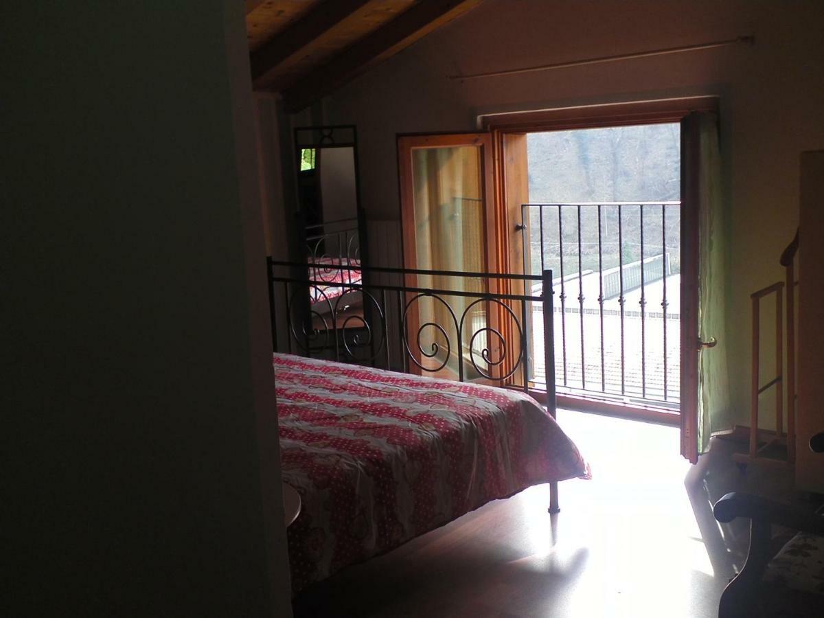 B&B I Ghiri Canzo Bagian luar foto
